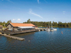 Axmar Brygga - Havsrestaurangen vi E4 på väg norrut.