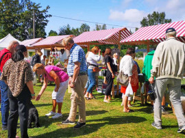 Flera marknadslördagar i Axmar bruk med start 1 juli.